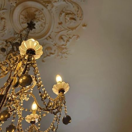 Retroetnea - Appartamento In Centro Storico - Con Camere Comunicanti Catania Bagian luar foto